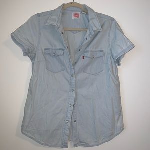 Levi’s jean shirt - size M